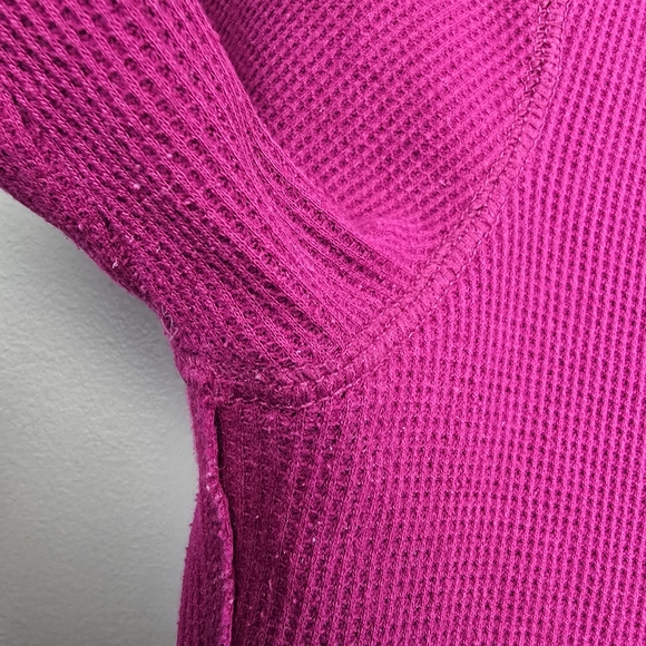 American Eagle Outfitters Y2K Long Sleeve Waffle Knit Thermal Top Pink Womens M - Picture 10 of 11
